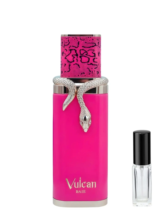 French Avenue Vulcan Baie – odlewka świeżych perfum dostępna w Perfame. Soczyste cytrusy, aromatyczne przyprawy i drzewna baza.