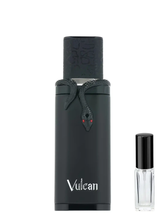 Odlewka French Avenue Vulcan Black Friday – ciemne przyprawy, ambra i drzewna głębia tworzą intensywny, mroczny zapach o limitowanym, wyrazistym charakterze. Dostępny w Perfame.