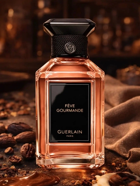 Odlewka Fève Gourmande – kakao, wanilia i fasola tonka tworzą deserowy, kremowy zapach o wybitnie gourmandowym charakterze. Dostępny w Perfame.