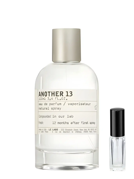 Odlewka Le Labo Another 13 – ambroksan, piżmo i czyste nuty drzewne tworzą minimalistyczny, nowoczesny zapach o intymnym, skórnym charakterze. Dostępny w Perfame.