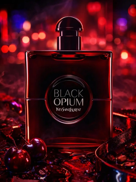 Odlewka Black Opium Over Red – soczysta wiśnia, kawa i wanilia tworzą intensywny, owocowo-orientalny zapach o nocnej, zmysłowej energii. Dostępny w Perfame.