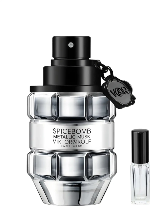 Odlewka Spicebomb Metallic Musk – metaliczne piżmo, przyprawy i ambrowe nuty tworzą futurystyczny, chłodny zapach o industrialnym charakterze. Dostępny w Perfame.