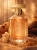 Odlewka Hugo Boss BOSS The Scent for Her – brzoskwinia, kwiat osmantusa i kakao tworzą zmysłowy, kobiecy zapach o eleganckiej słodyczy. Dostępny w Perfame.