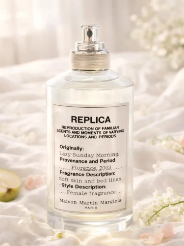 Odlewka czystej kompozycji Maison Margiela Lazy Sunday Morning z kolekcji Perfame. Piżmo i aldehydy oddają zapach świeżego, lnianego prania.