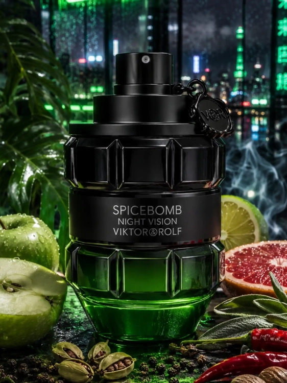 Odlewka dynamicznej kompozycji Spicebomb Night Vision od Perfame. Zielone jabłko i przyprawy lśnią w mroku elektryzującą mocą.