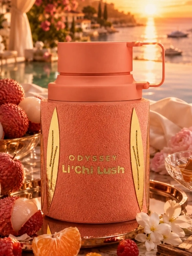 Szklana odlewka owocowej wody Odyssey Li'chi Lush od Perfame. Egzotyczne liczi zapewnia soczystą, kobiecą świeżość.