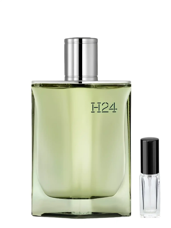 Szklana odlewka nowoczesnej kompozycji Hermès H24 Eau de Parfum od Perfame. Nuty mchu dębowego i szałwii oddają miejską, męską elegancję.