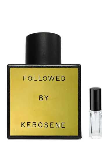 Szklana odlewka Kerosene Followed od Perfame – perfumy unisex z kawą, karmelem, gorzką czekoladą i wanilią.